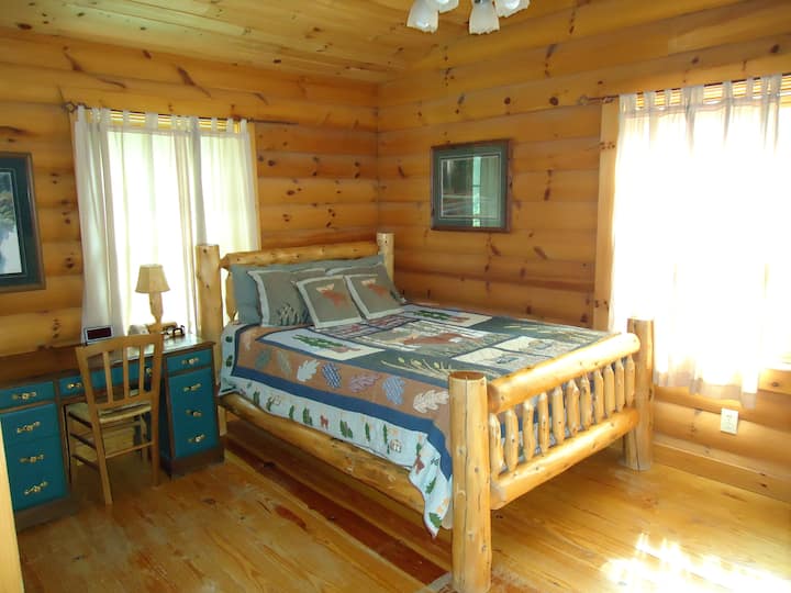 Ერთ-ერთი (3 ოთახი) - ინდივიდუალური ჟურნალის ავეჯი მთელ ლოჟაში