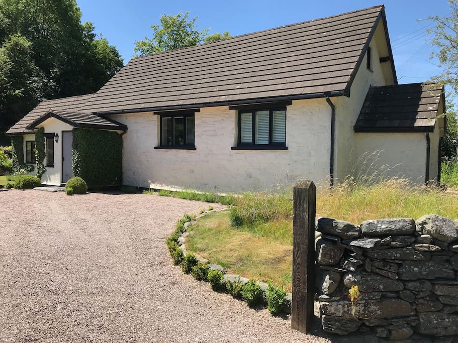 Pretty riverside cottage near Snowdonia Cottages for Rent in