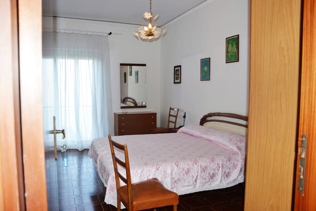 Stanza da letto rosa