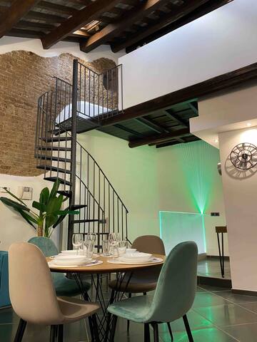 23 Scalini alla Renella , Trastevere, Roma