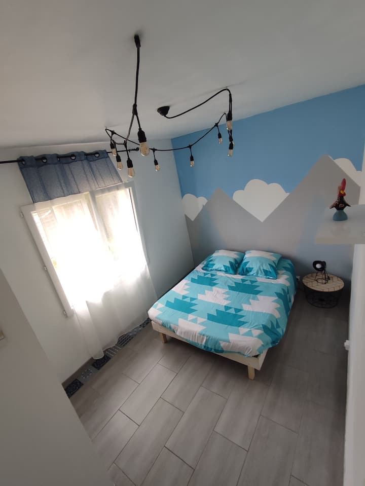 საძინებელი 1