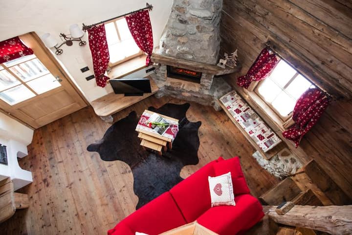 Chalet Charm: Baita Panoramica Con Sauna E Jacuzzi - Livigno