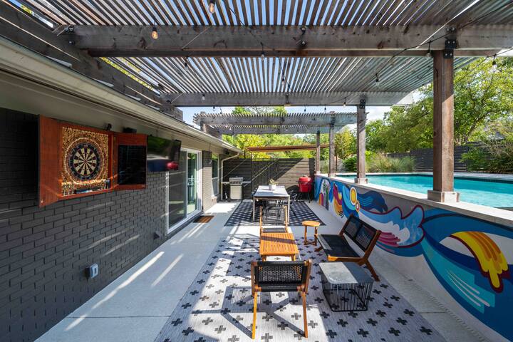 SoCo Oasis | Pool + Hot Tub | Heart of ATX gallery image 3