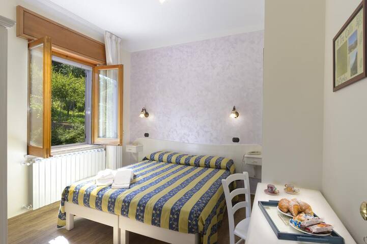 Camera in  B&B Mamaral  vicino Costiera Amalfitana