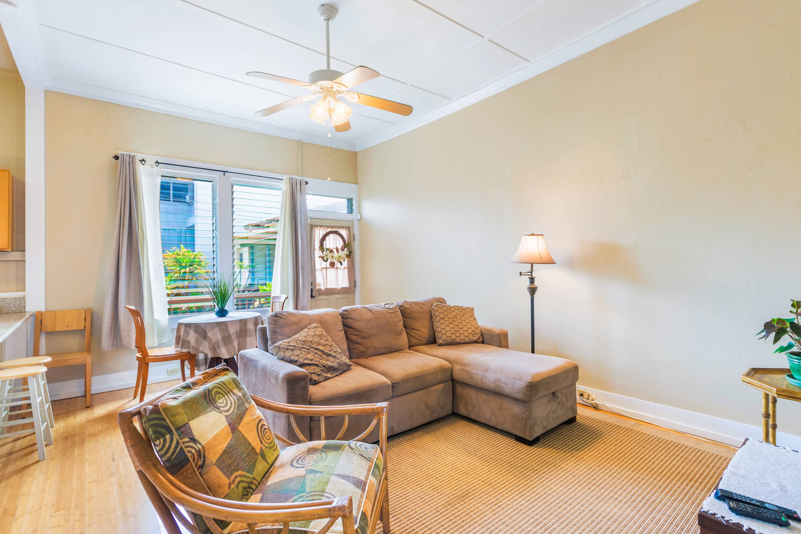 Renovated Plantation Home; Walk into Wailuku Town! - Image 3