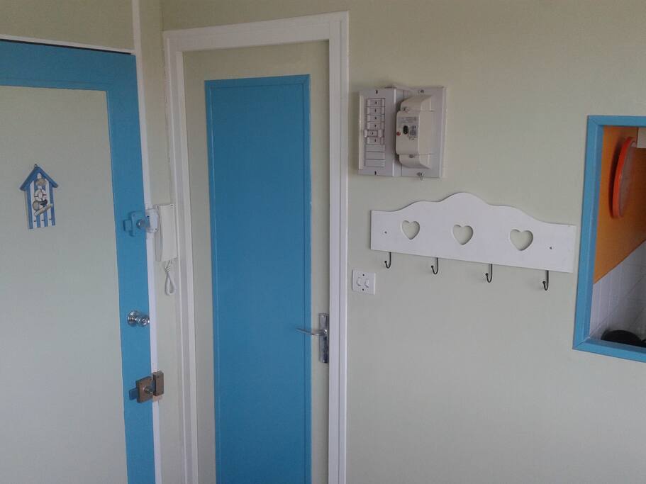 Portes entrée et salle d'eau