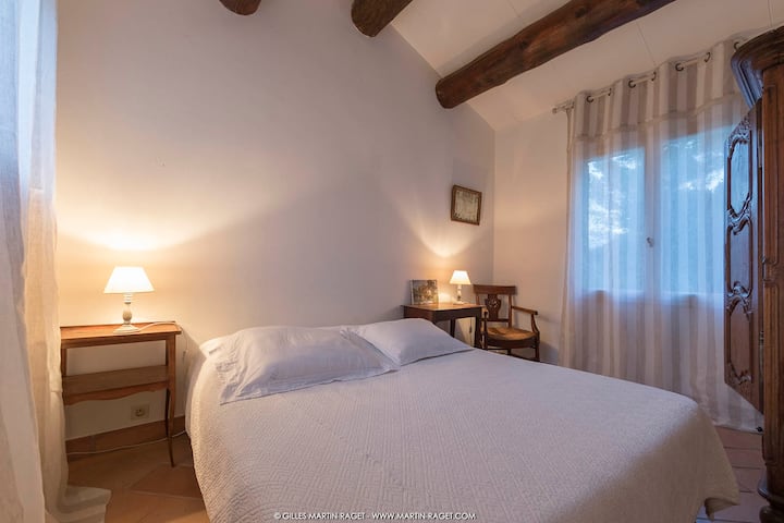 Independent bedroom 3 half stairs with views of the garden on the north side. / Bedroom #3, independent with view over the garden, north side.