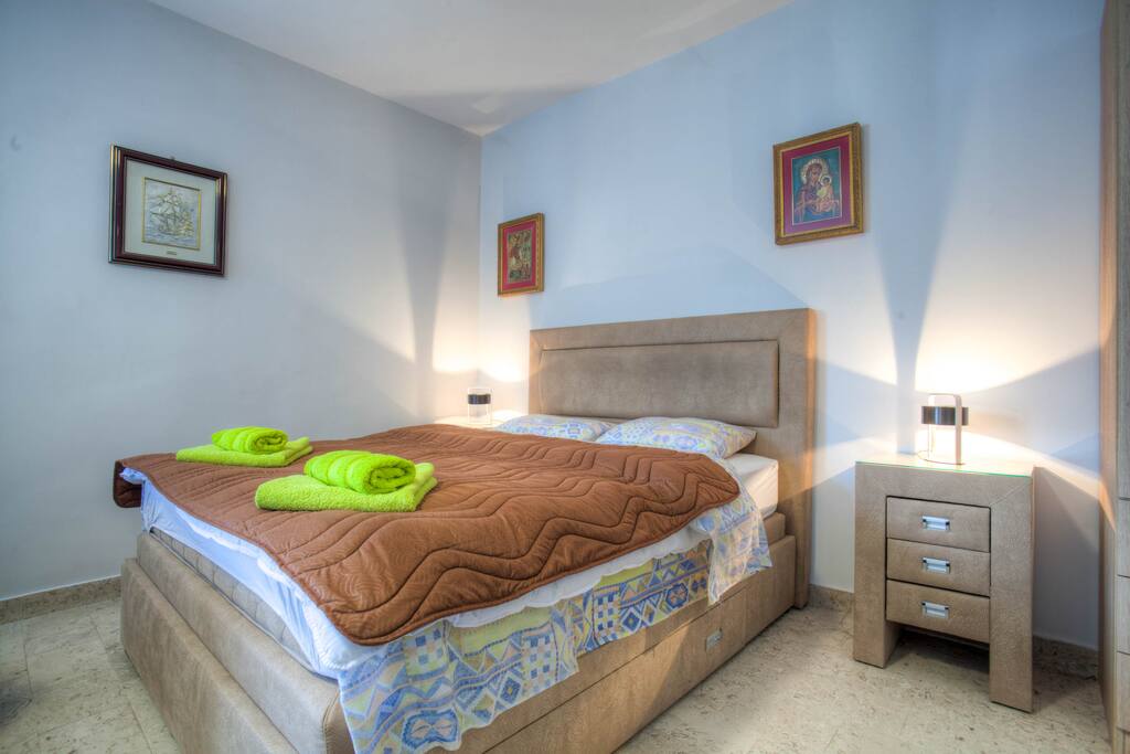 King Size Bed