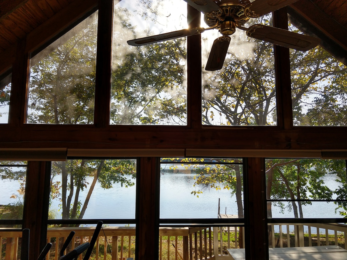 изглед от всекидневната.