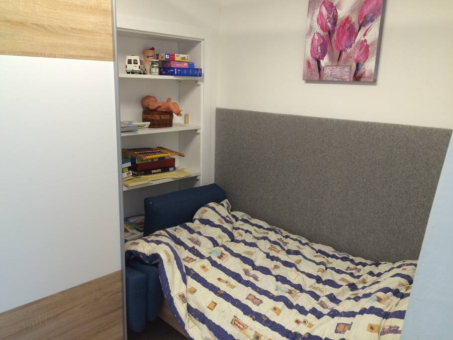 Einzelbett - Single bed for third person