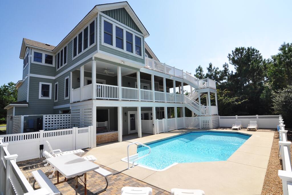 CC134: Sea Glass | Pool and Hot Tub