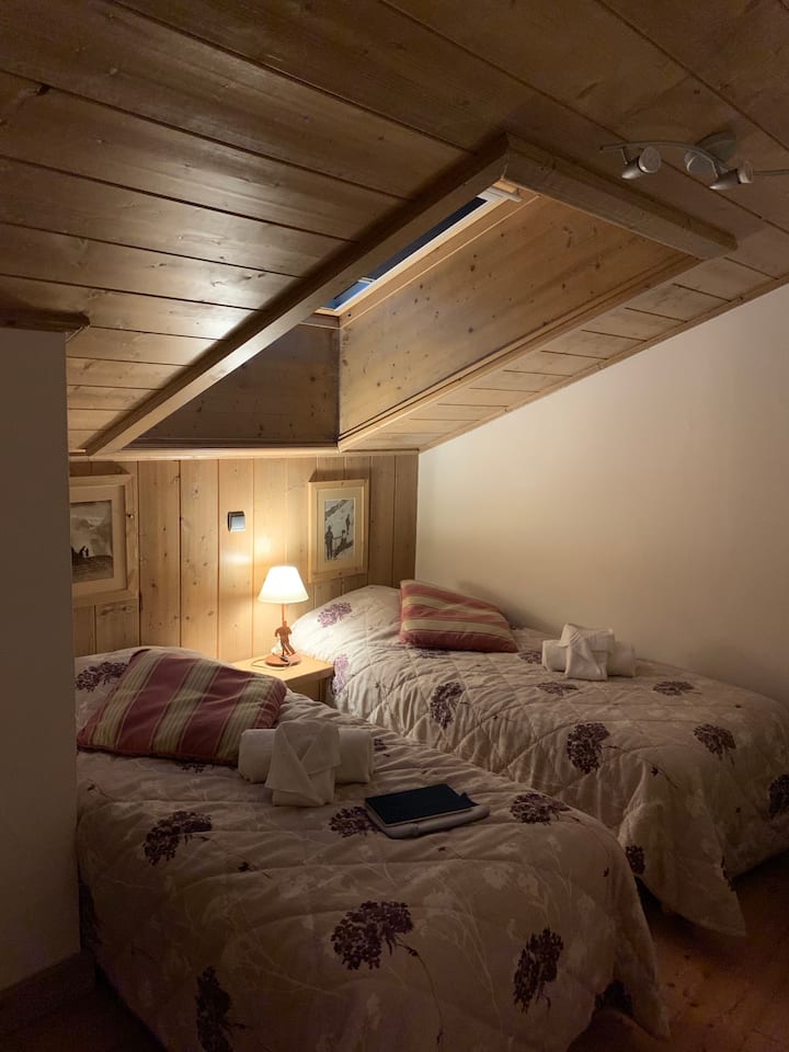 Chumba cha kulala cha ghorofa ya kwanza 2