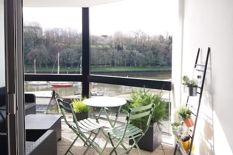Pleasant apartment overlooking the port of St Goustan
