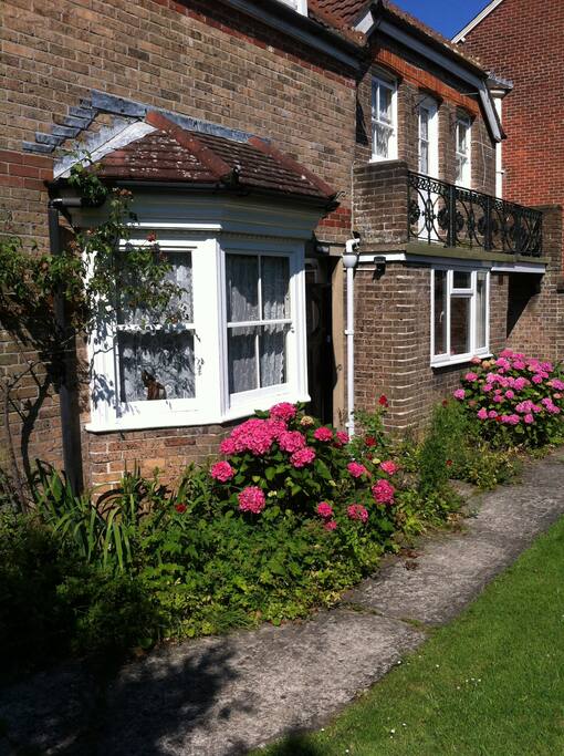 Path leading to the front door.