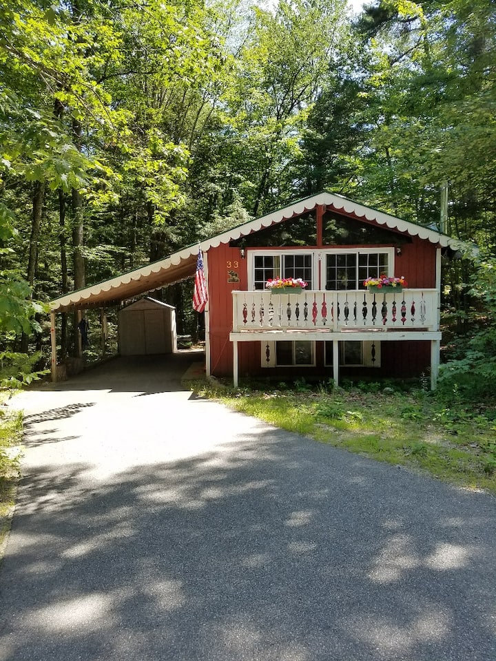 Eidelweiss Chalet/1 min walk to pond/playground Chalets for Rent in