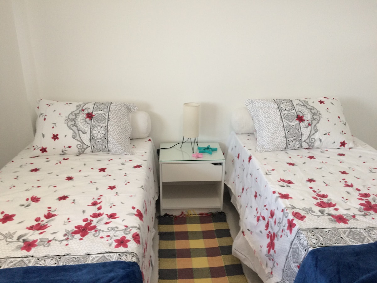 Quarto de solteiro met een theefan, airconditioning, smart-tv 