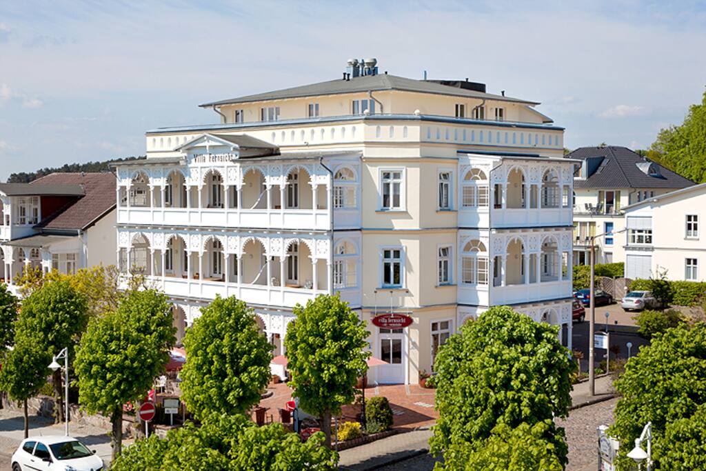 Die Villa Fernsicht im Ostseebad Sellin auf Rügen.
