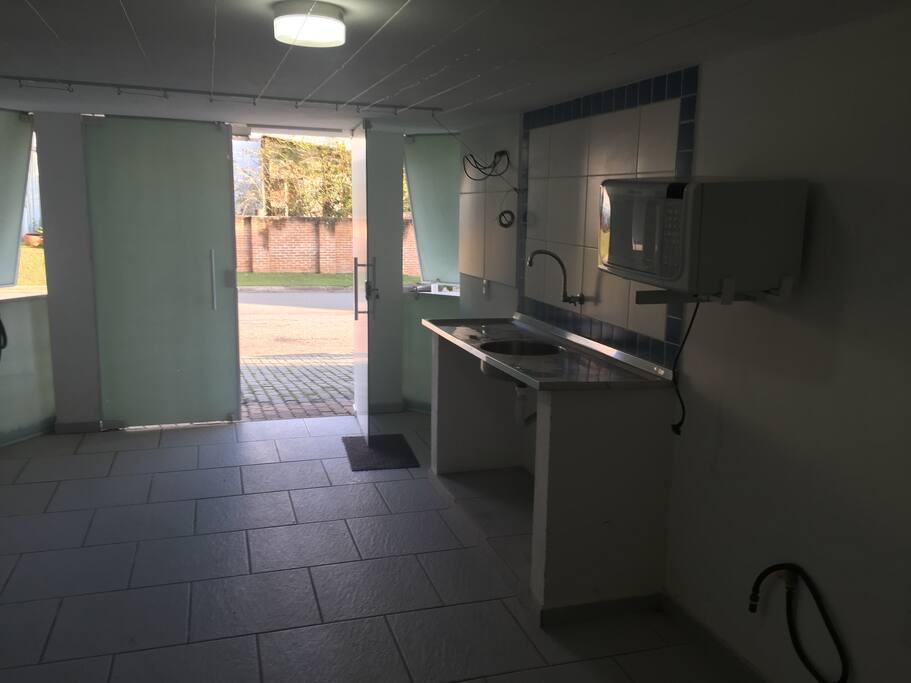 Cozinha e varal / Kitchen and clothesline