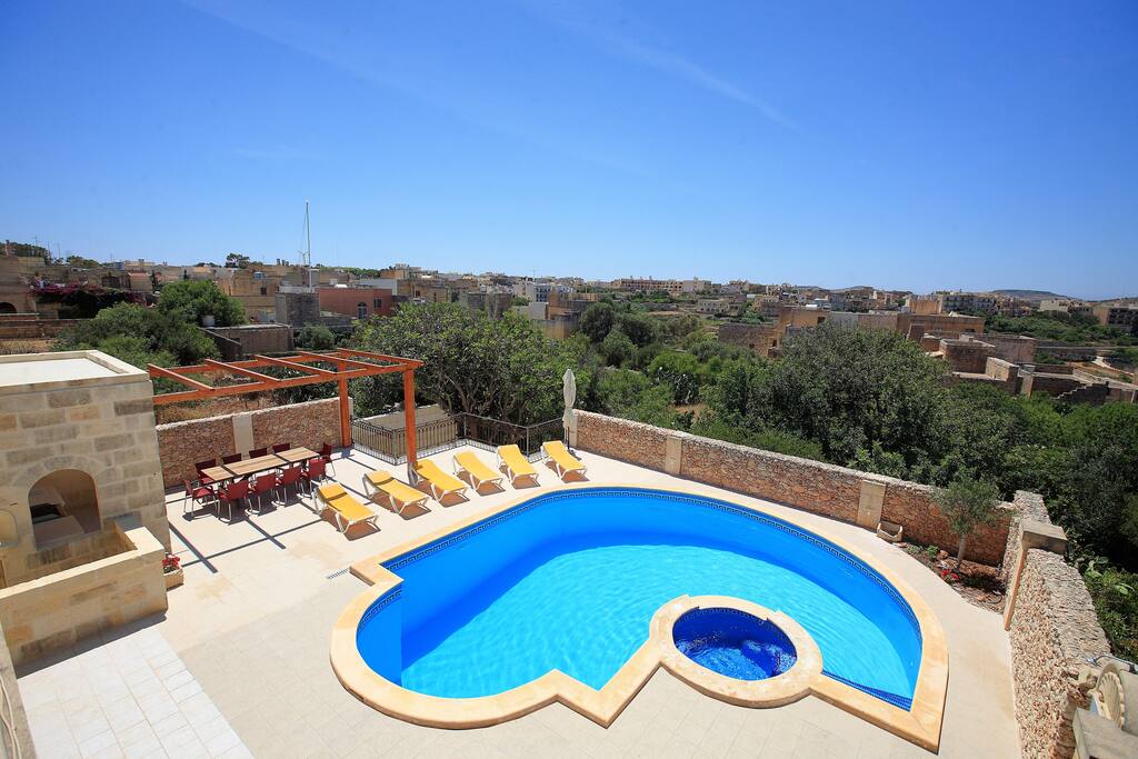 Pool area