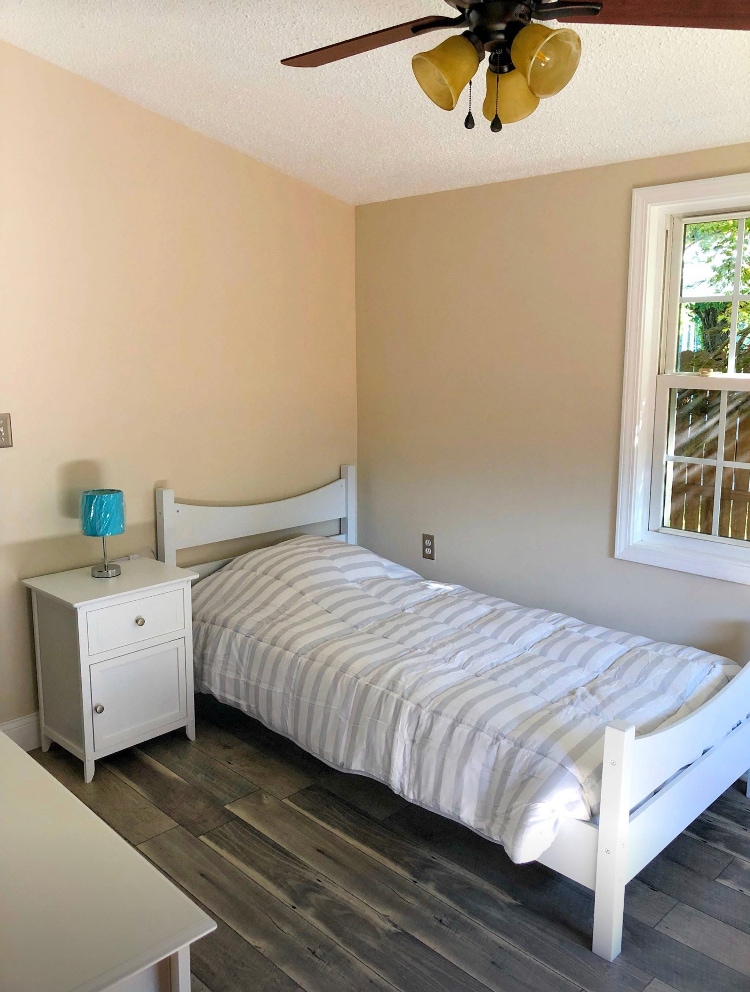 Twin bed in second bedroom