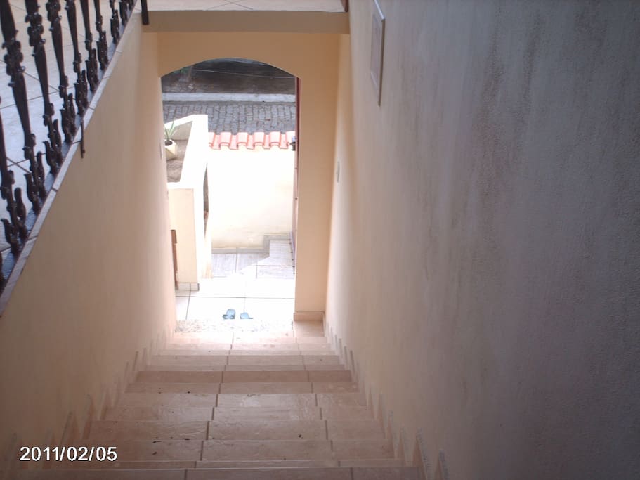 ESCADAS DE ACESSO A RUA, 2º LANCE