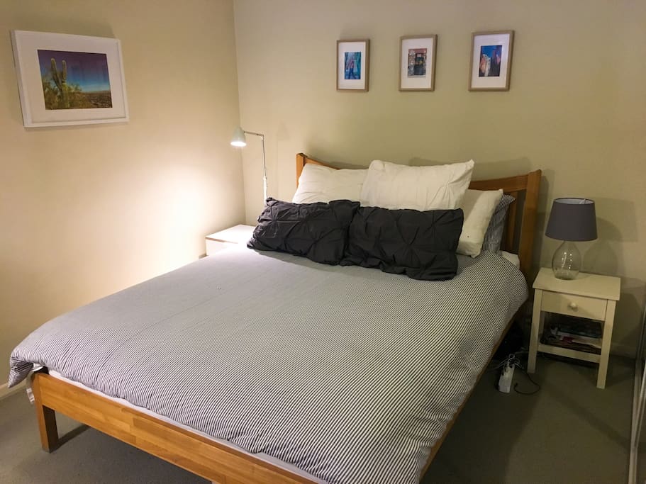 Comfortable and quiet Queen bedroom