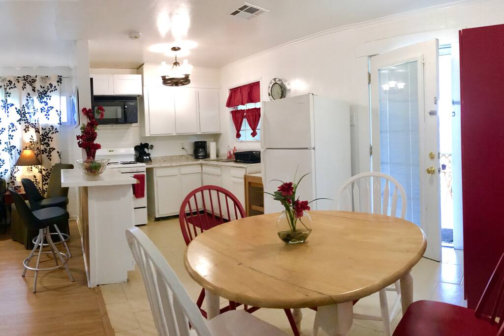Dining/Kitchen