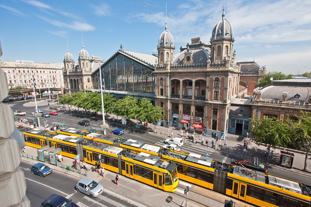 We are 100m away from tramline 4-6 (the most touristy tramline in Budapest, running 24h), 400m away from the Eastern Railway Station (Nyugatipalyaudvar), which is very convenient for travelers coming from here.