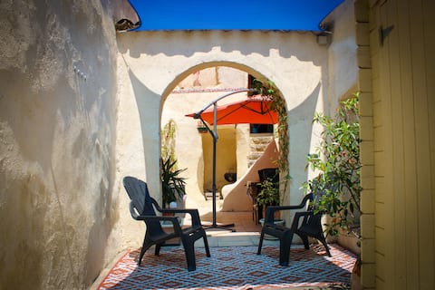 Atypical gîte in an 18th century house