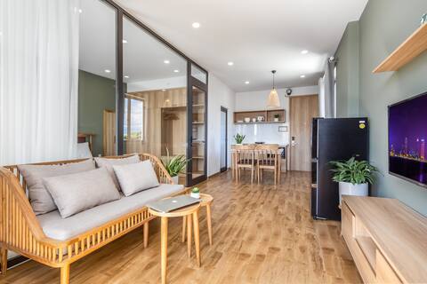 🎯Apartment 2 King beds vs large window&balcony🎯