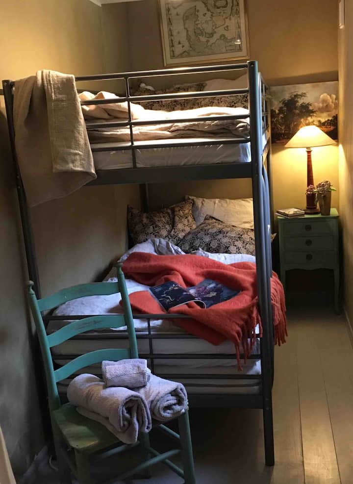 Smaller room with the bunk bed