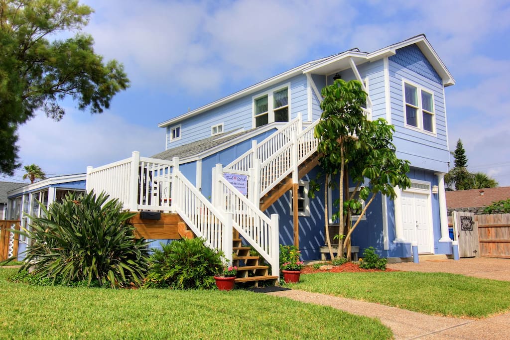 Front of Cayman Cottage