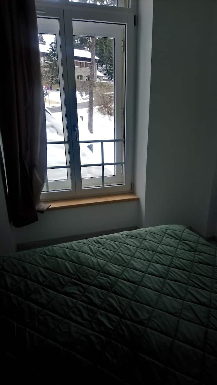 חדר שינה 1 עם מיטה זוגית