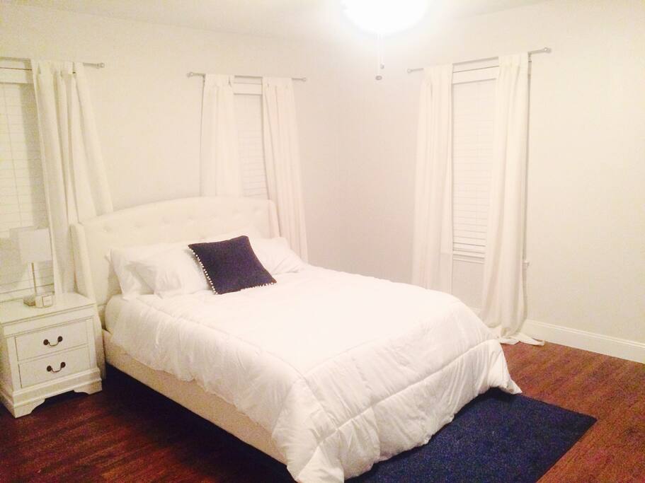 Queen sized bed. Clean spacious room with private entrance.