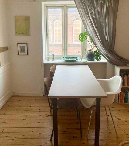Charming historic flat in the heart of Copenhagen gallery image 2