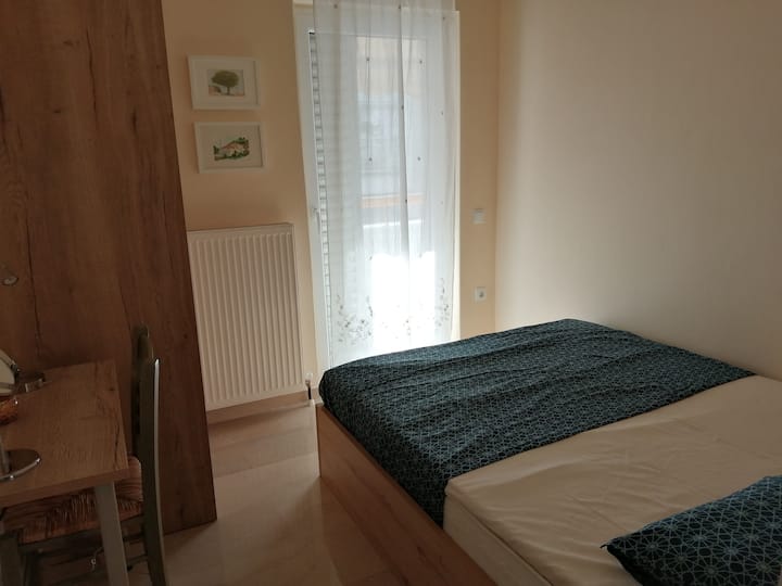 غرفة النوم الصغيرة