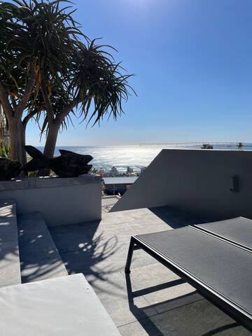 Luxurious Villa with Spectacular Sea Views gallery image 5