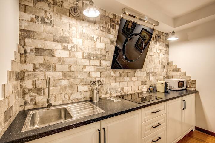 Pantheon Miracle Suite gallery image 5