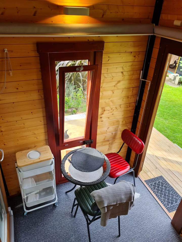 Self Contained Tiny House, An Urban Retreat - 基督城