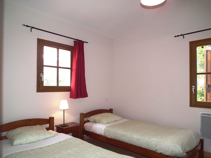 Chumba kimoja cha kulala 2 (vitanda 2 vya mtu mmoja au kitanda 1 cha watu wawili)