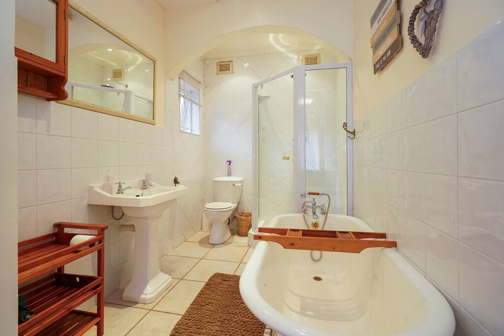 Main en suite