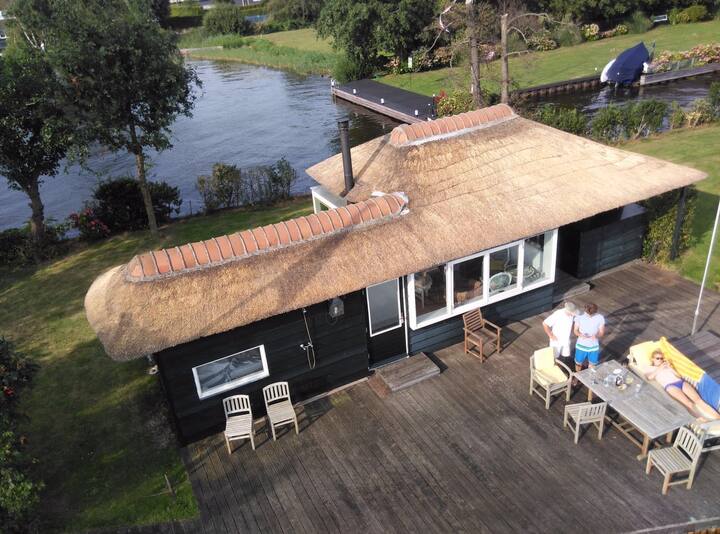 Amsterdam nearby lakefront cottage