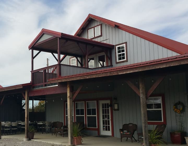 Relaxing Vineyard Getaway Guest suites for Rent in Eudora, Kansas