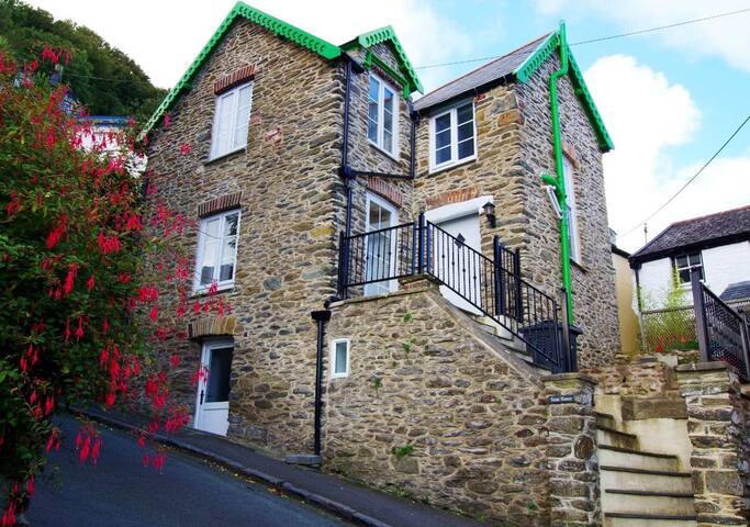 Olde Bank Apartment Uk11398 Houses For Rent In Ilfracombe