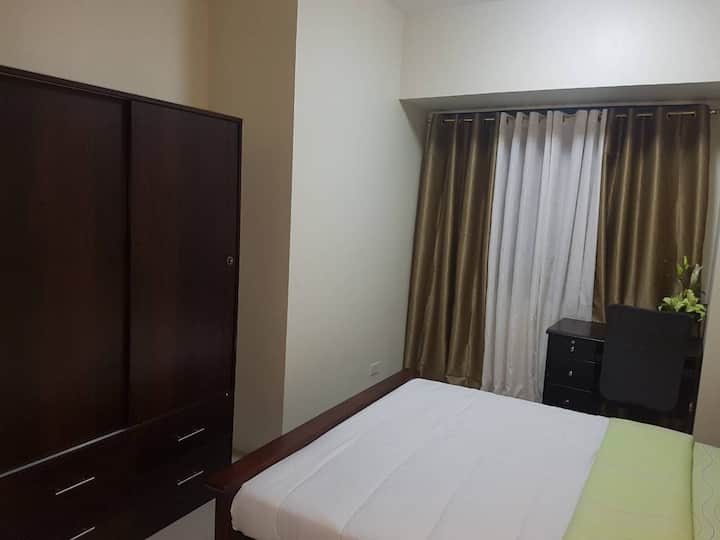 Главен плакар и маса за учење на БР