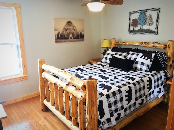 Guest Bed (Queen)