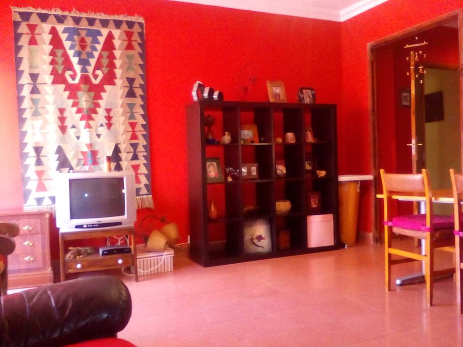 Salón amplio y con mucha claridad