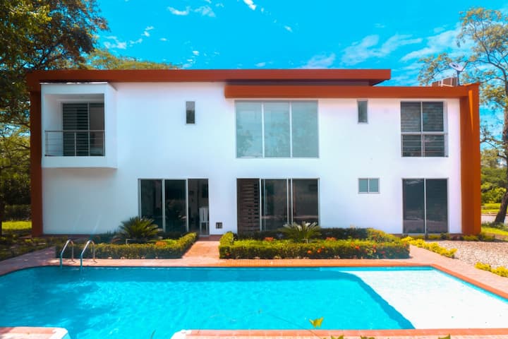 hermosa casa campestre con piscina