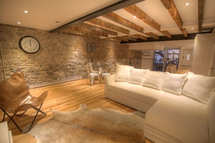 Magical Old Port Loft