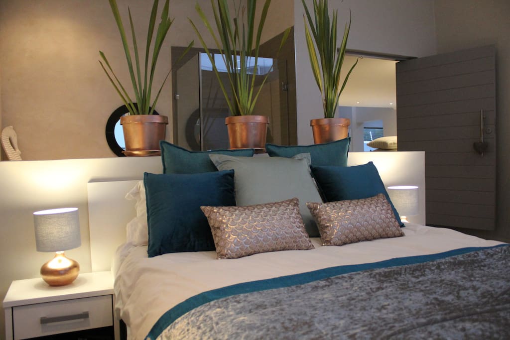 Second en-suite bedroom